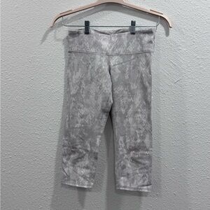 Alo Yoga Cropped Snake Print Legging